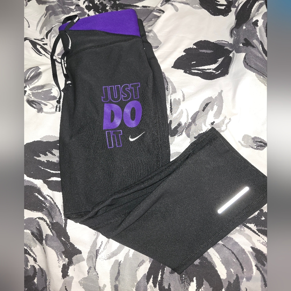 Nike cropped leggings